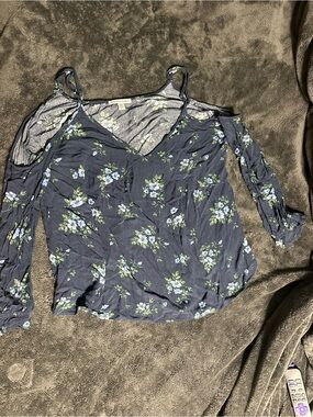 American Eagle Outfitters Navy Floral Cold-Shoulder Blouse